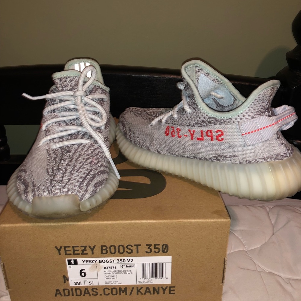 Yeezys size 6